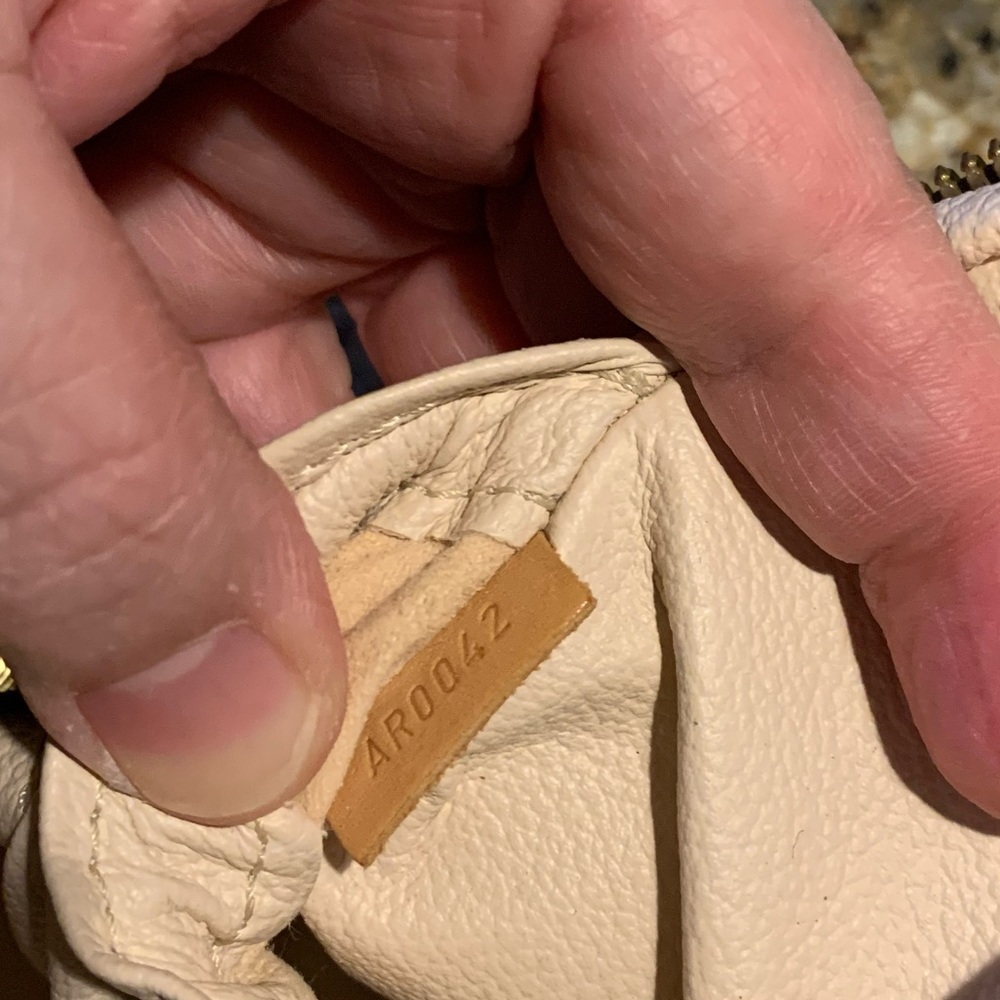 Louis Vuitton Monogram Spontini Bag - Picture 12 of 16